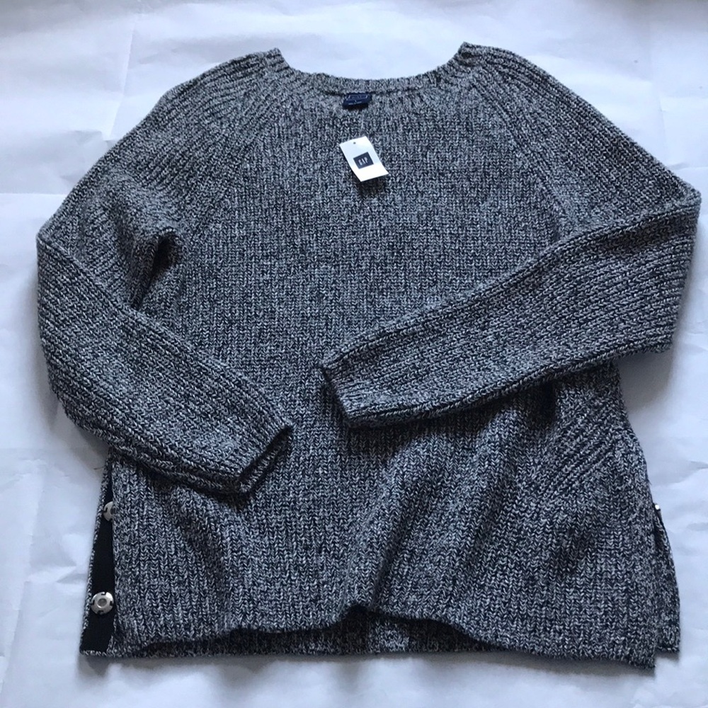 New Women’s Gap Gray Sweater ❄️ ⛄️